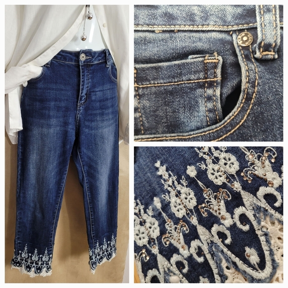Embellished Jean's/ M / L - Picture 3 of 11